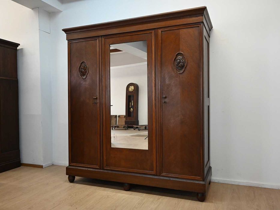 duża szafa z lustrem 100301