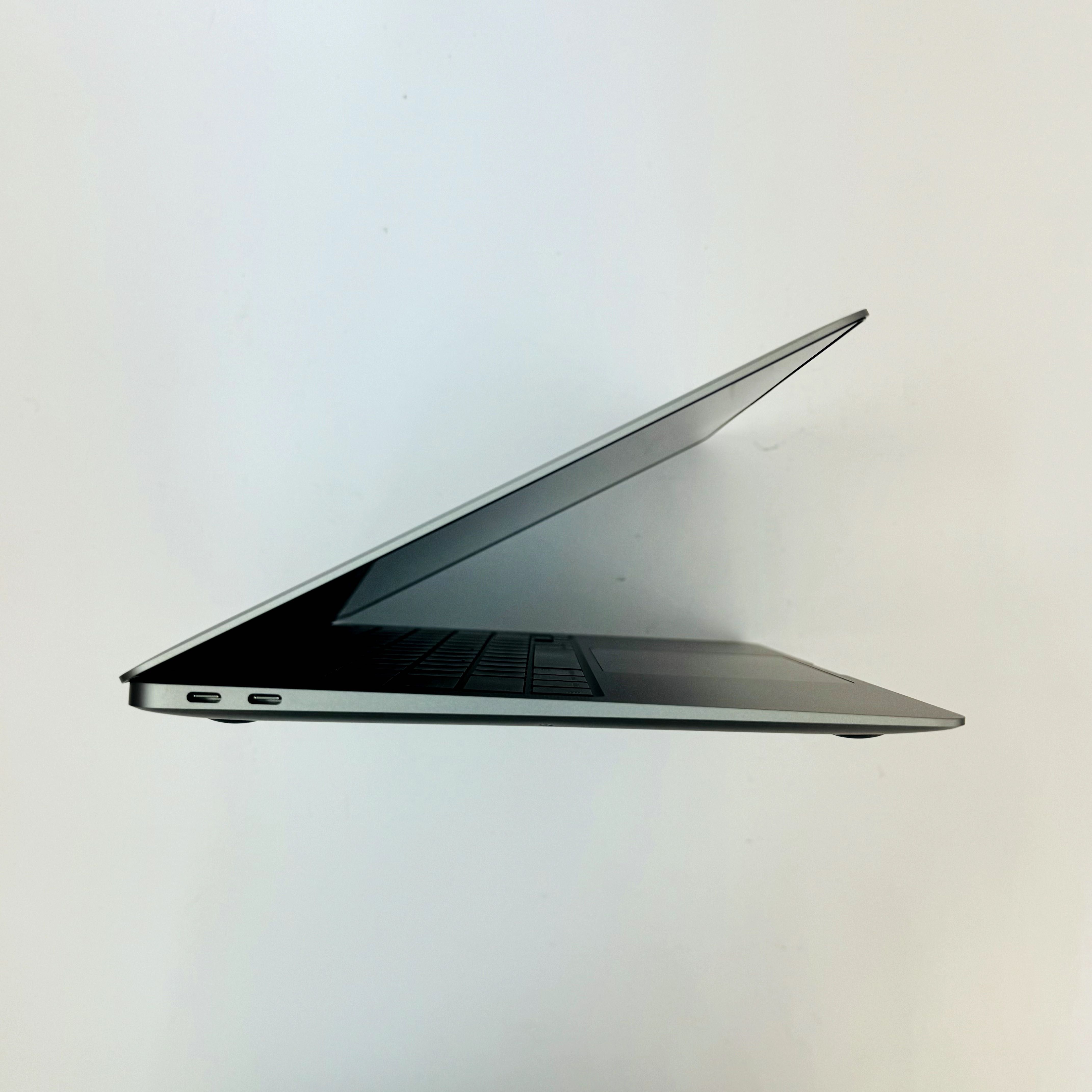 MacBook Air 13' M1 16/256 Space Gray