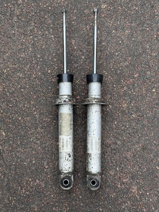 BMW E60 Задні оригінальні амортизатори з 530d