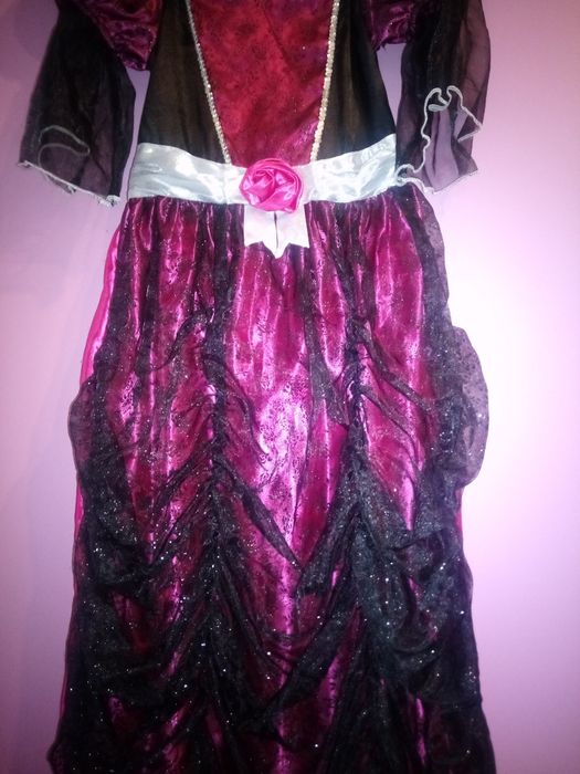 Платье нарядное карнавальное принцесы 128-140рост хелуин