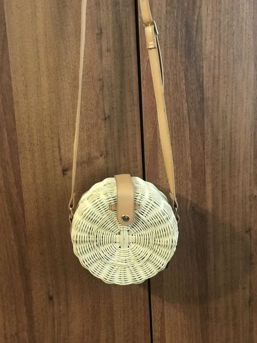 Плетена жіноча сумка