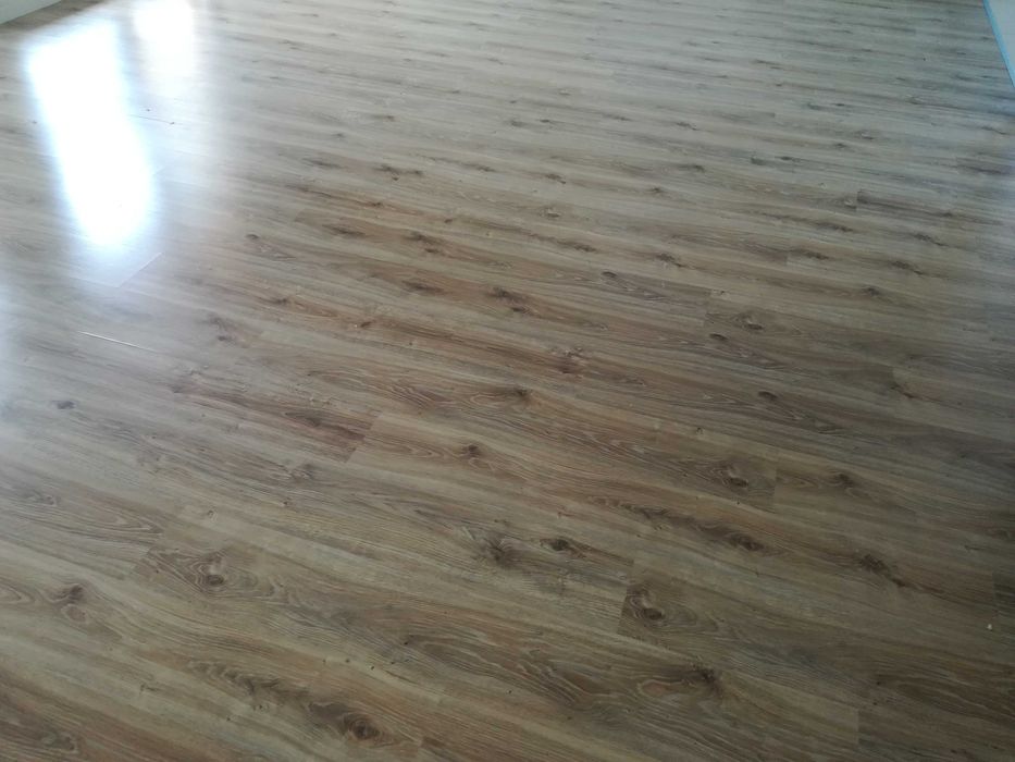 Panele podłogowe Kronospan (Dąb staropolski) AC4 50 m2 + podkład