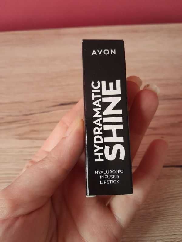 Lśniąca szminka z kwasem hialuronowym Hydramatic Shine 3,6g Mauvelous.