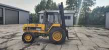 wózek widłowy terenowy JCB
