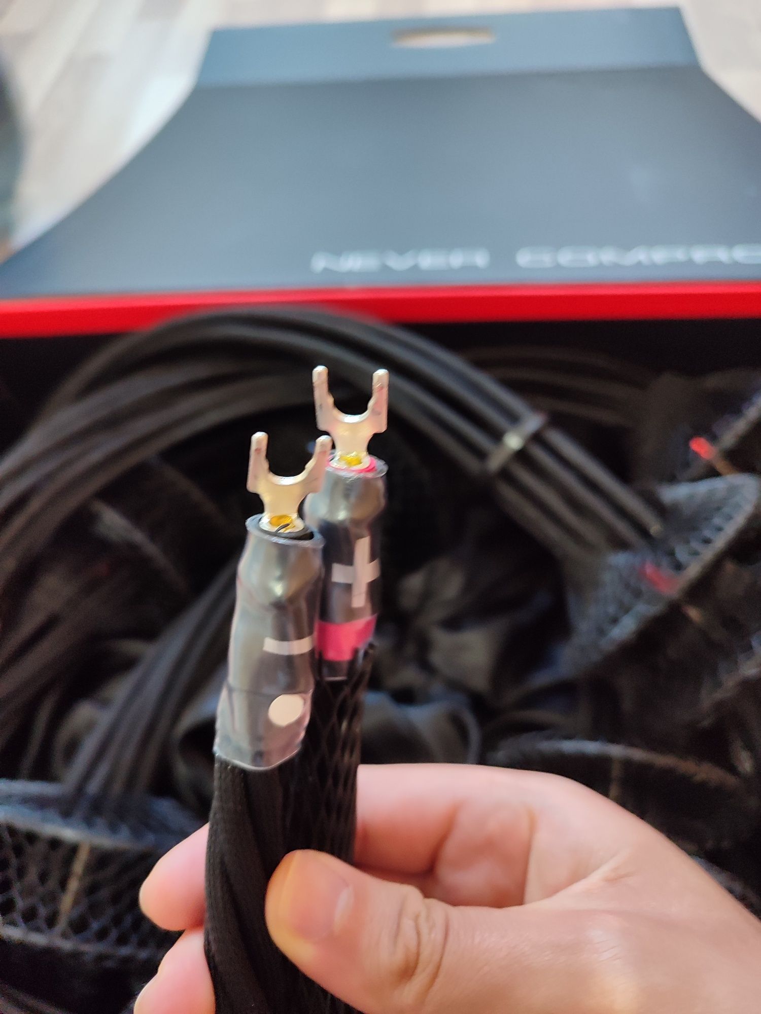 Synergistic Research SRX Hi-End Kabel głośnikowy 3.3m.Trade in