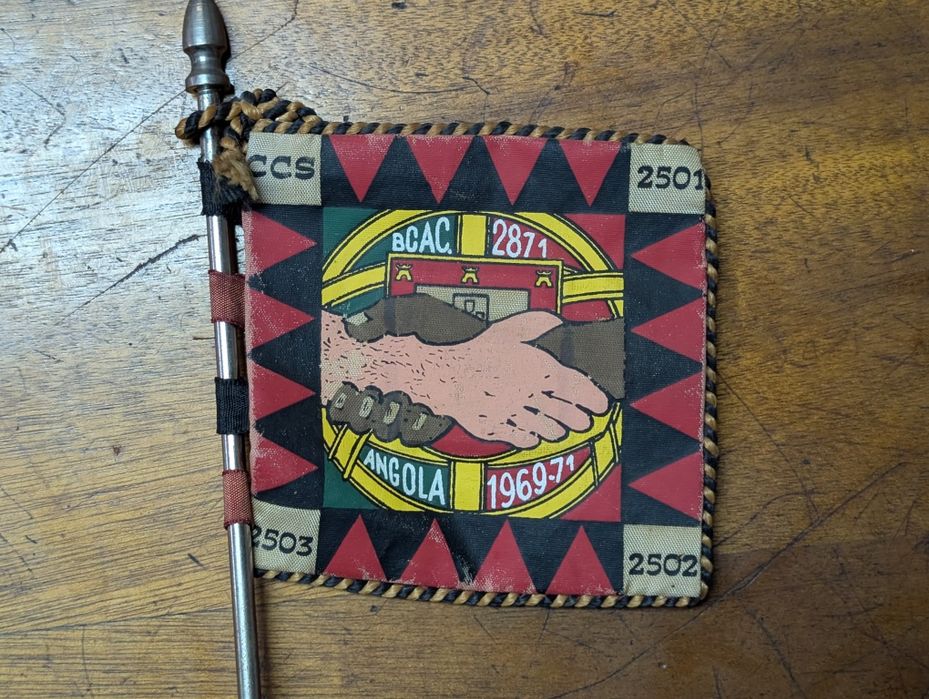 Guiões Militares Históricos - Ultramar e Unidades Extintas - Colecioni