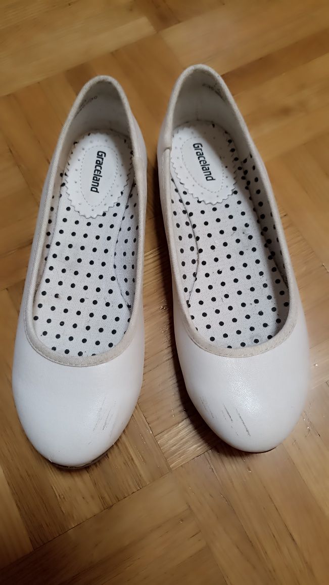 Buty baleriny r.36 białe dł. 23