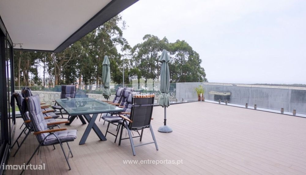 Venda de Moradia V5 com piscina, Areosa, Viana do Castelo.