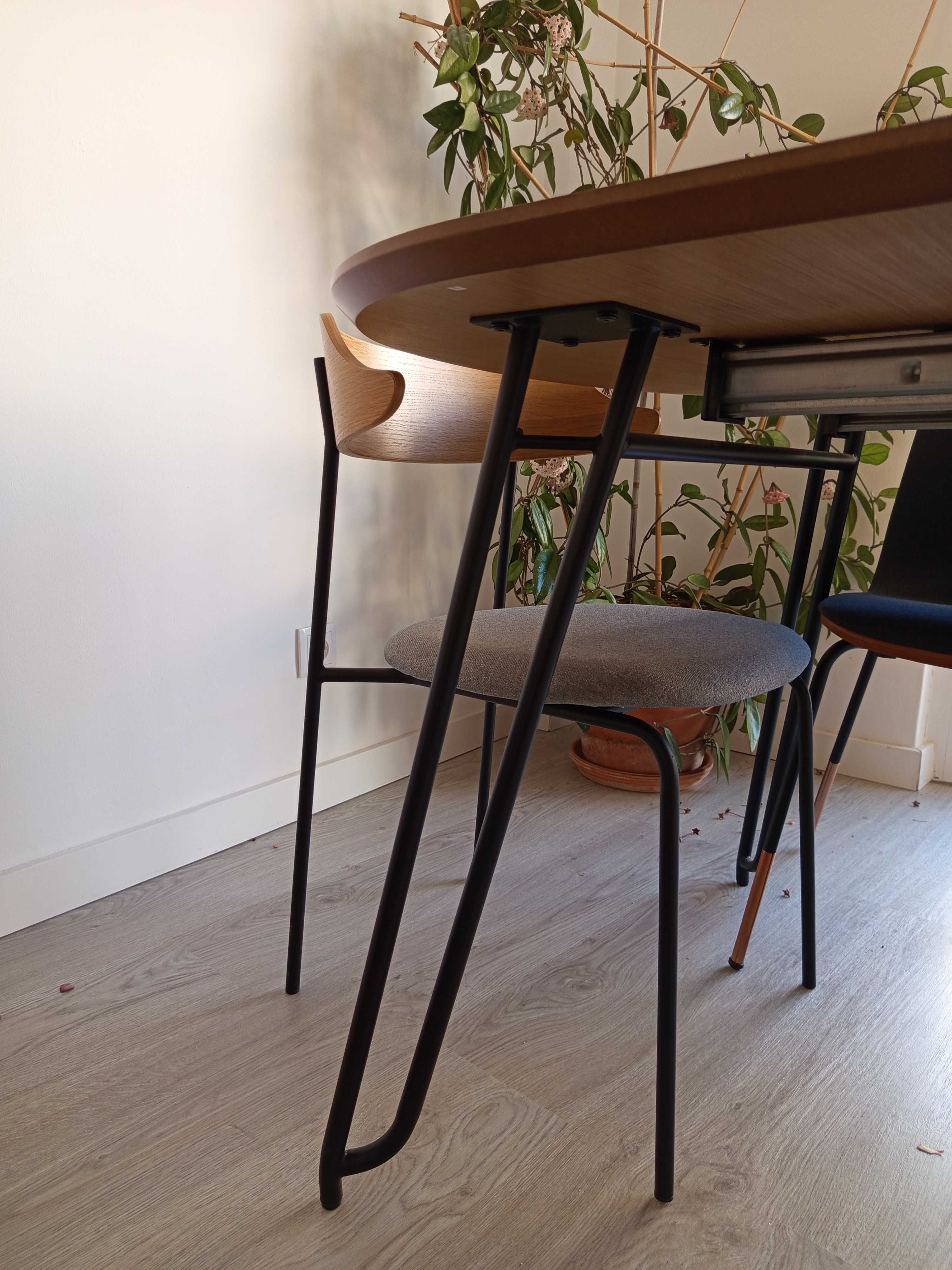 Mesa com cadeiras