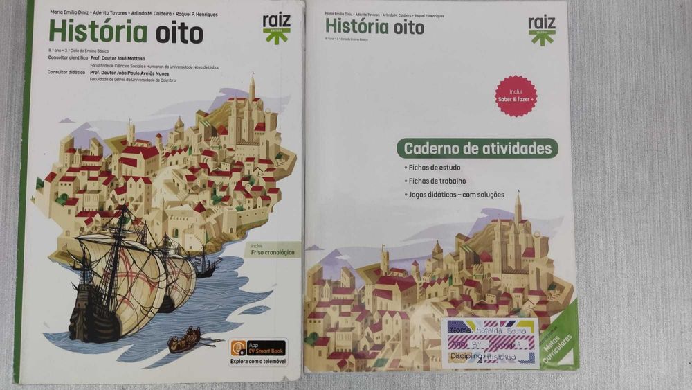 Manual e CA de História 8