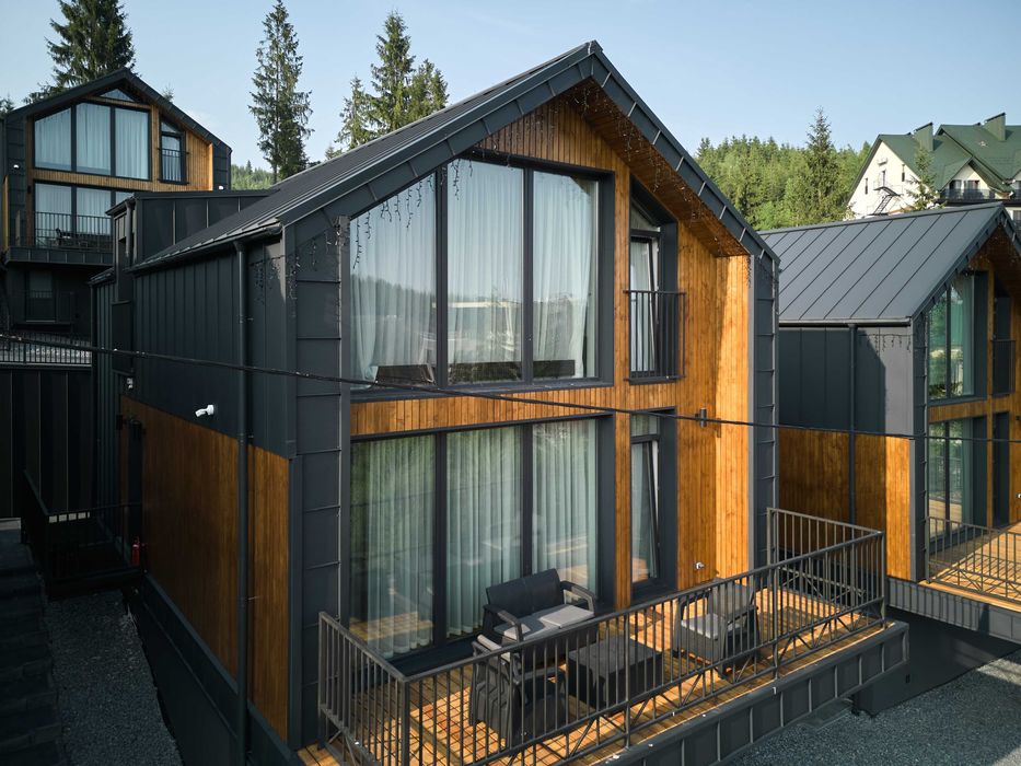 ЗДАНИЙ котедж в самому серці Карпат (Bukovel)