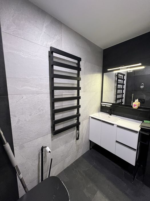 Сдам 2 х к +кухня-гостинная Небесной сотни 41