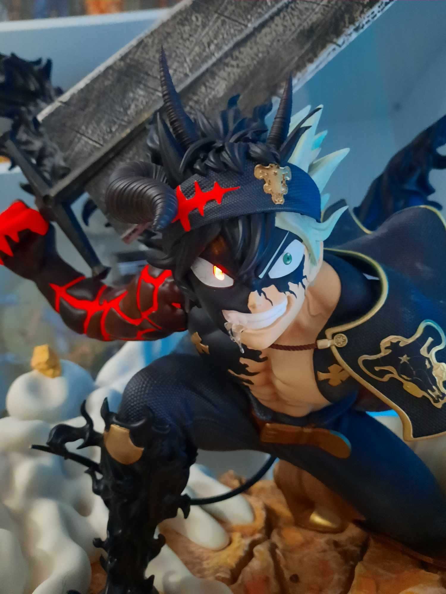 Resina Asta 1/4 Vlad Collectibles - Black Clover