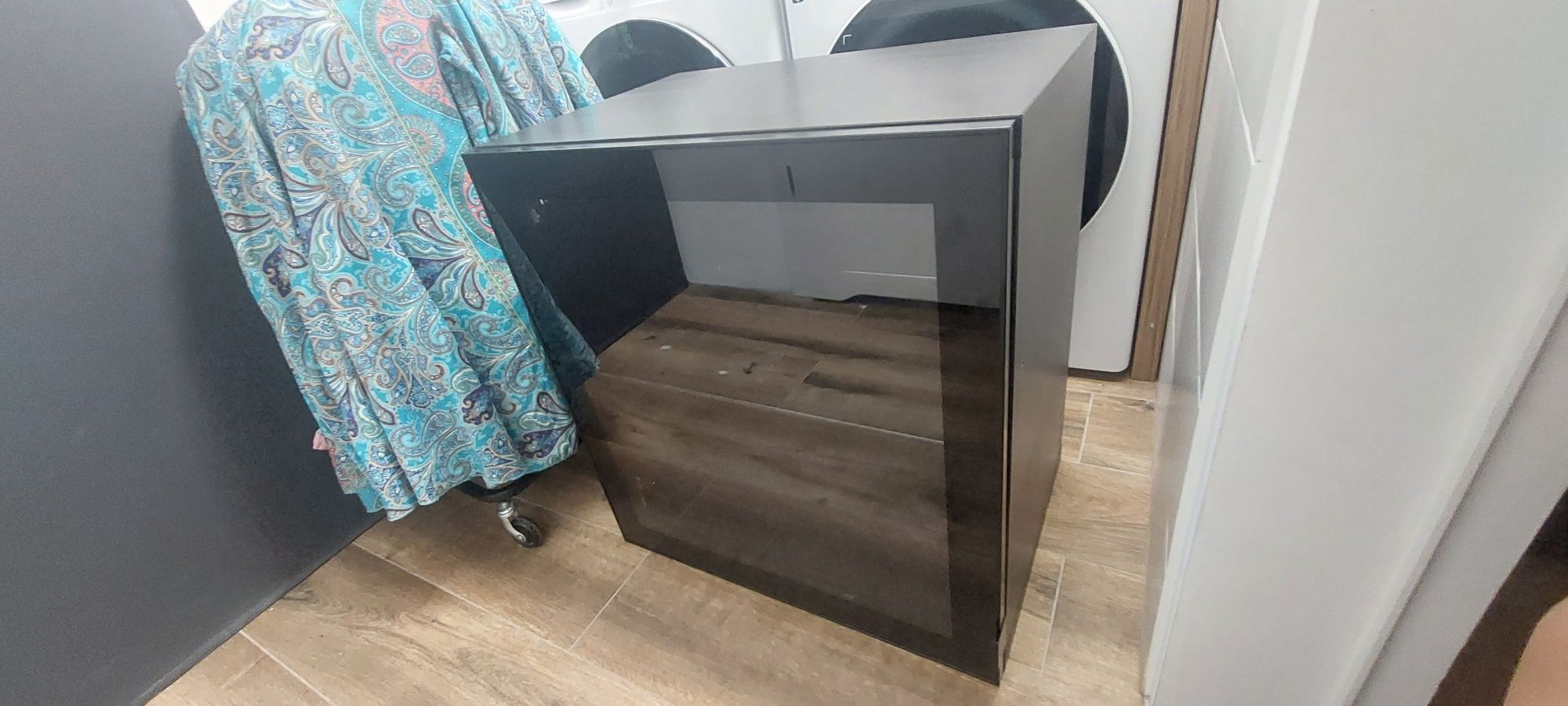 Szafka IKEA BESTA 60x60 czarna + front GLASSVIK +szklana półka +gratis