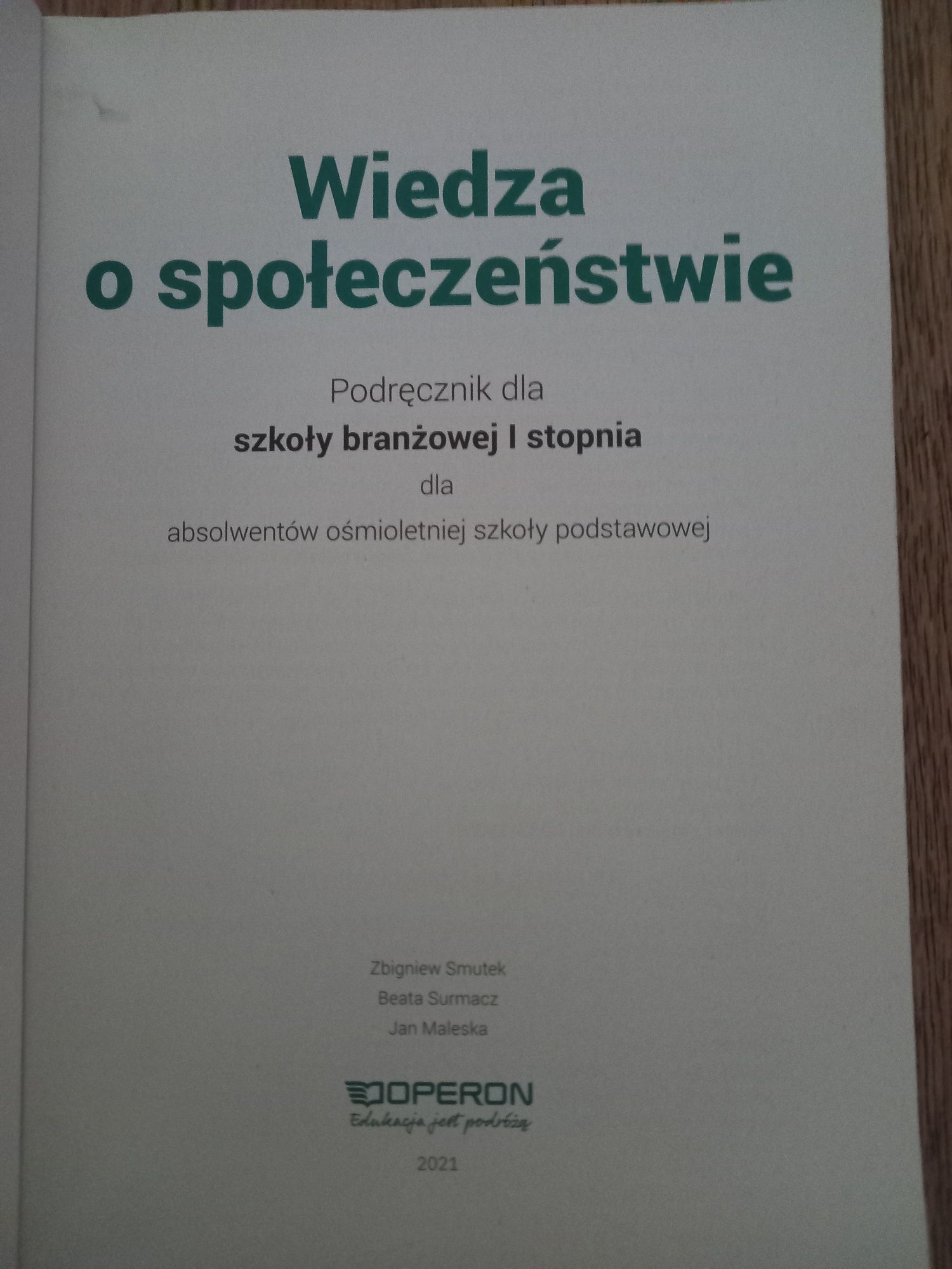 Wiedzą o społeczeństwie