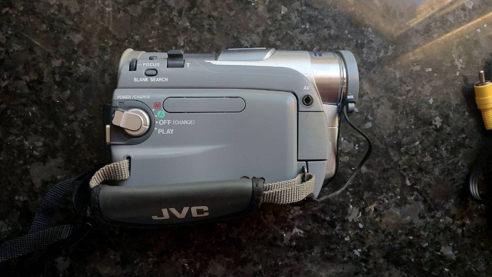 Видеокамера JVC GR-D50E