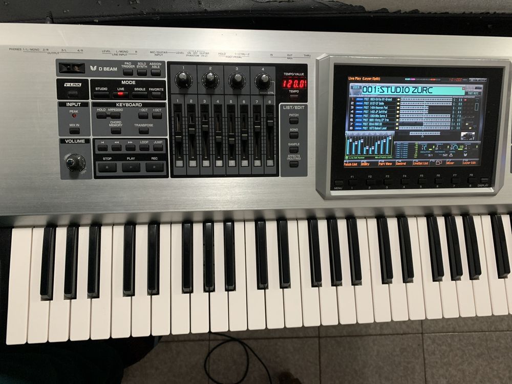 Roland Fantom G7 + Saco de transporte