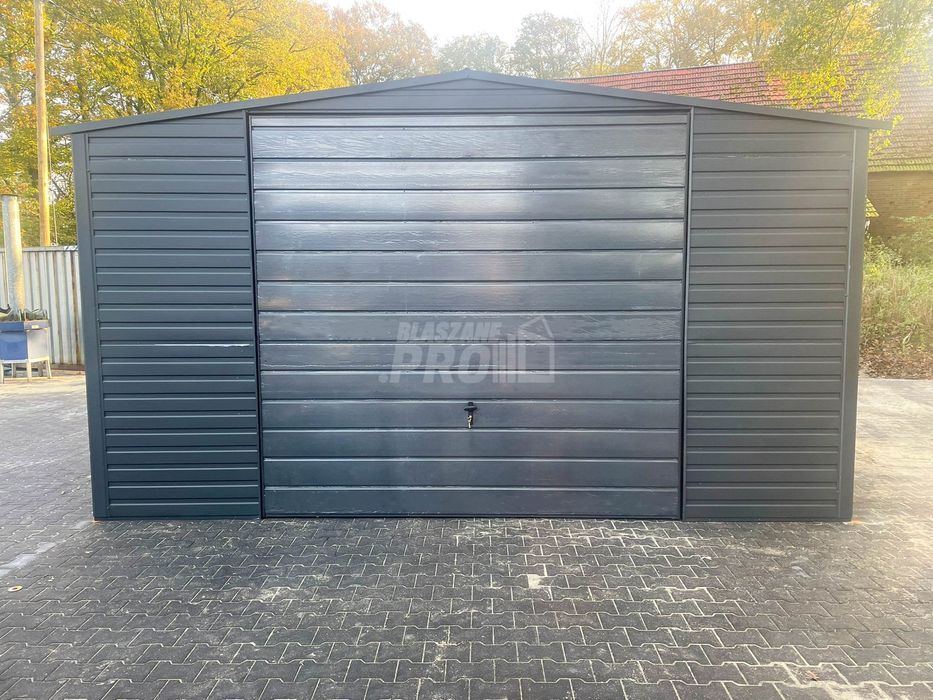 Garaż blaszany 5x5,5m  Brama uchylna  antracyt -dach dwuspadowy GP522