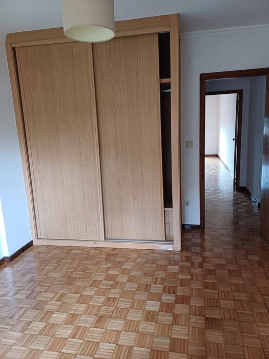 Alugo T2 - Fonte do Leite