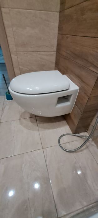 Унітаз підвісний