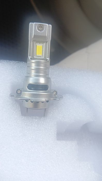 Якісні і потужні авто лампи пара  LED H7 лед