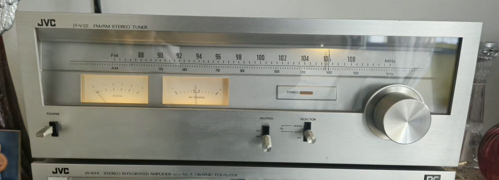 JVC    JA-S44   JT-V22  zestaw wzmacniacz + tuner  vintage