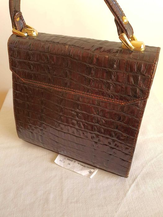 Mala de Senhora em Pele