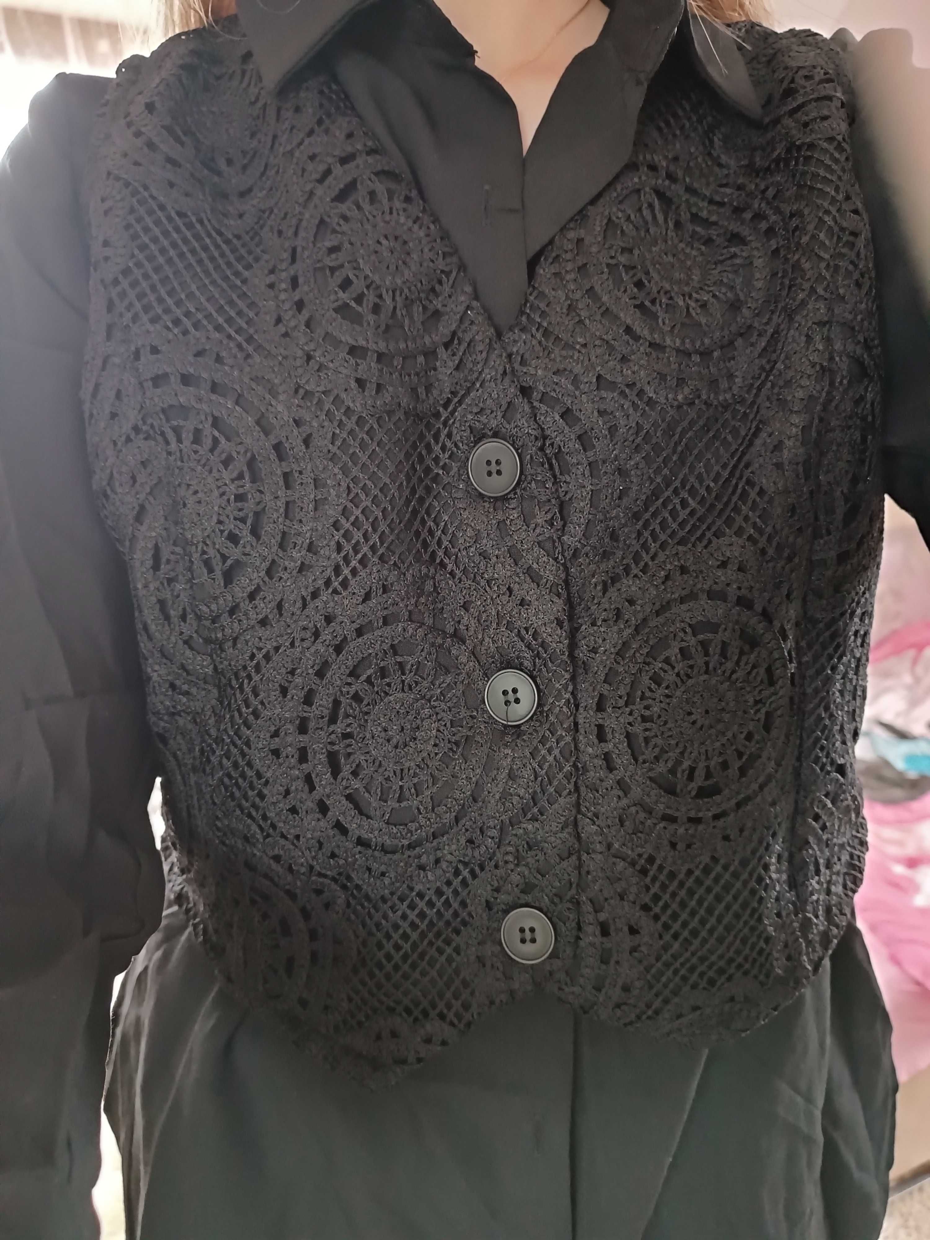 Cudowny czarny komplet trzyczęściowy koszula spodnie i kamizelka boho