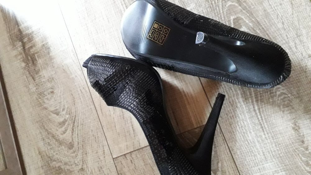 Sprzedam nowe