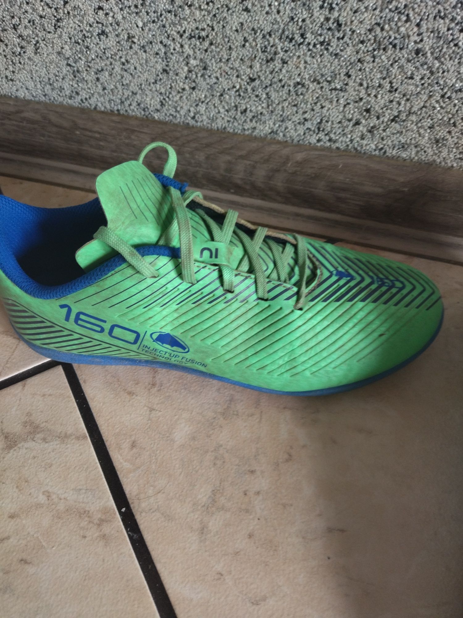 Buty sportowe korki
