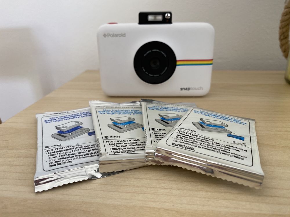 Máquina Polaroid Snaptouch com ecrã tátil