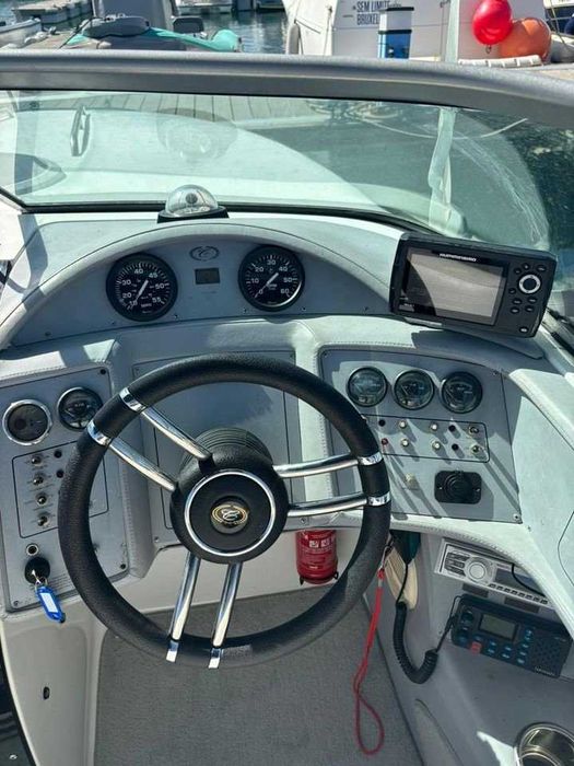 Barco Cobalt Marine 253 | Motor Hp Volvo Penta 5.7 GXi V8