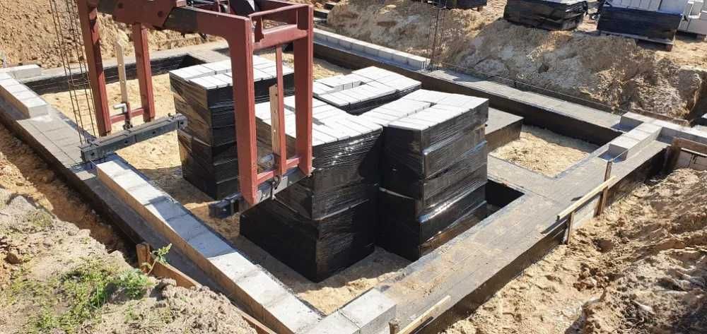 Bloczki betonowe fundamentowe wibroprasowane / Transport/Producent