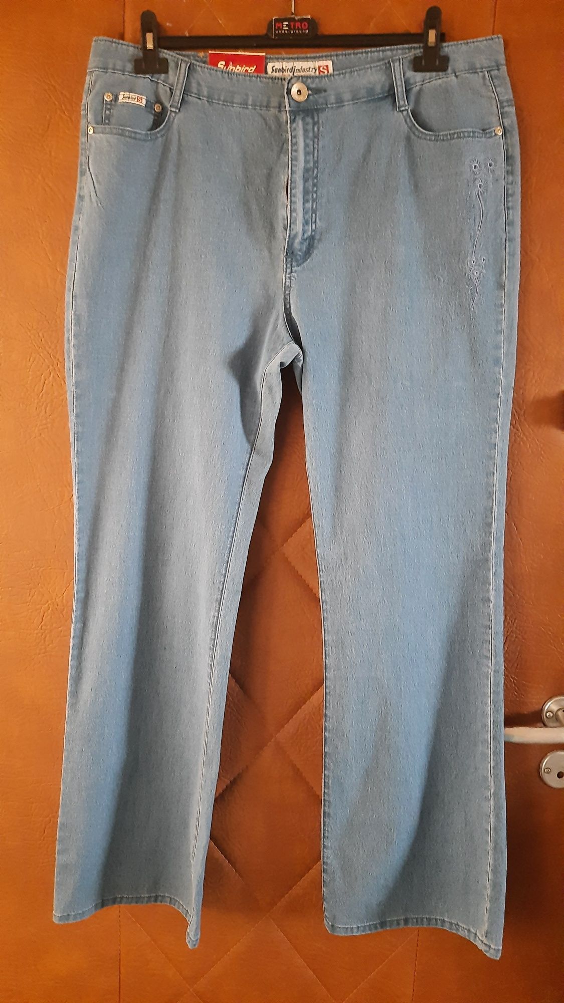 Spodnie damskie jeans z lykrą r 40 (wymiary pas 98, biodra 120 )