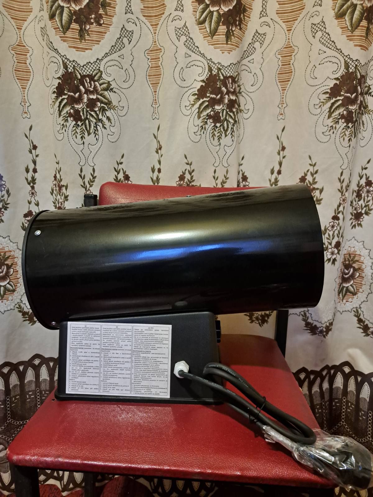 Теплогенератор для наяжных потолков продам