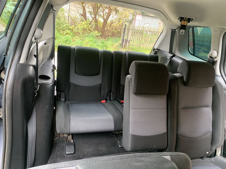 Продам автомобіль Мазда