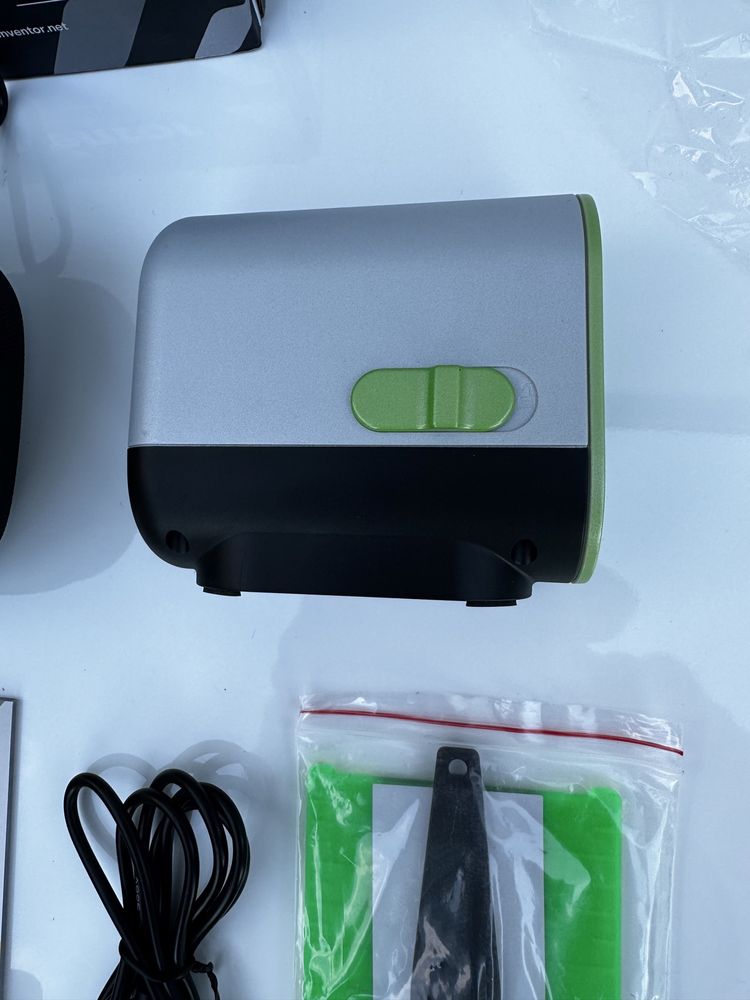 Nowa poziomica laserowa ENVENTOR, funkcja pulsu, uchwyt magnetyczny