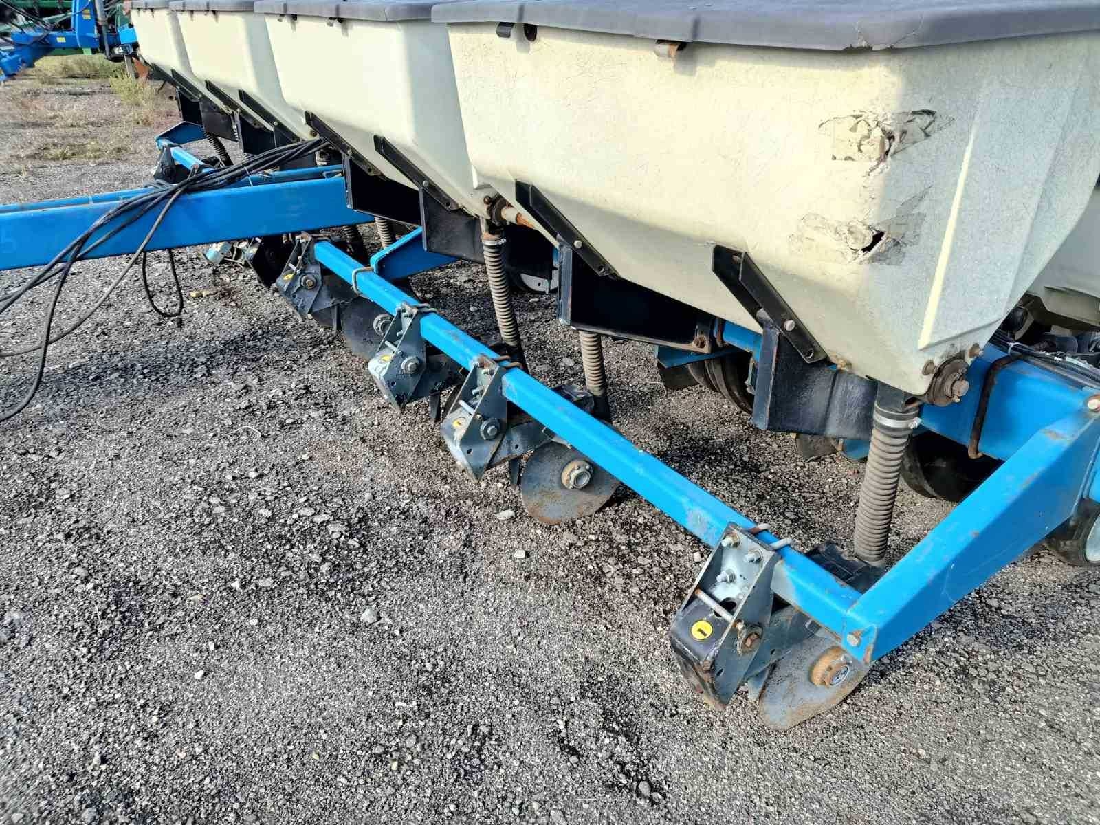 Обмін на авто Сівалка точного висіву механічна Kinze 3000 кінза