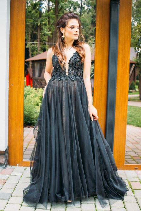 Випускне плаття нове