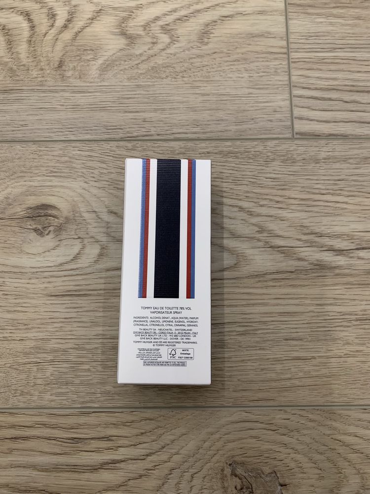 Nowe pudełko po perfumach Tommy Hilfiger