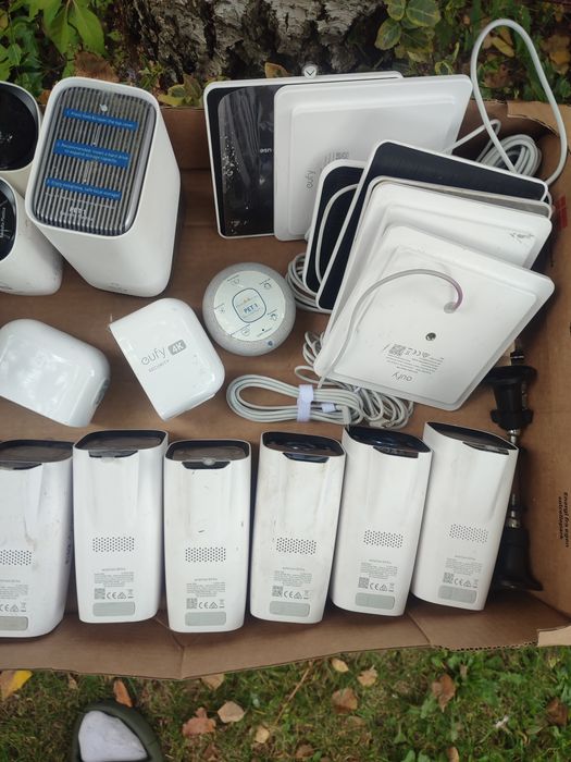 Eufy kamery do monitoringu+solar+bazy zestaw