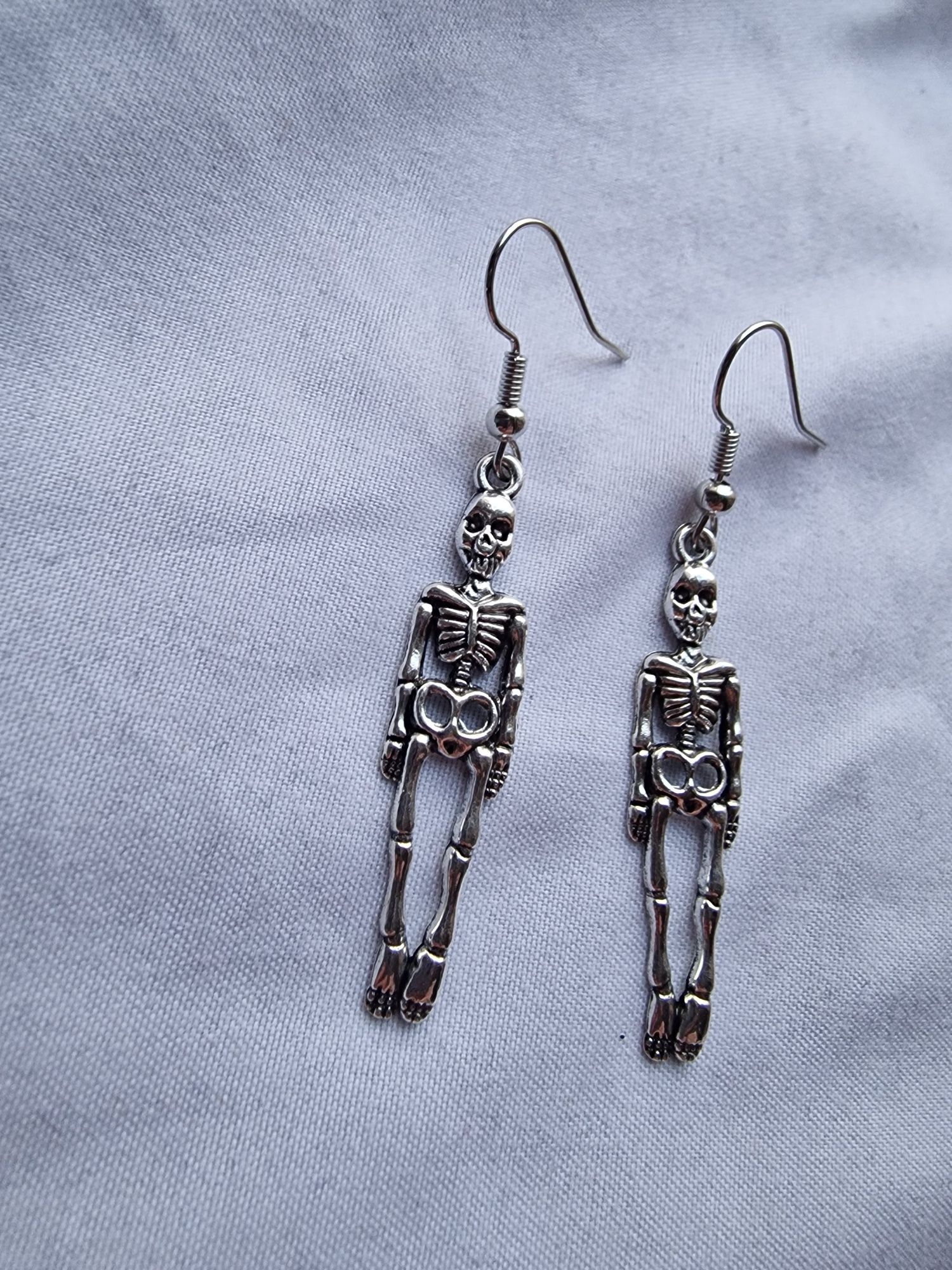 Srebrne kolczyki kościotrupy szkielet  gothic alternative emo