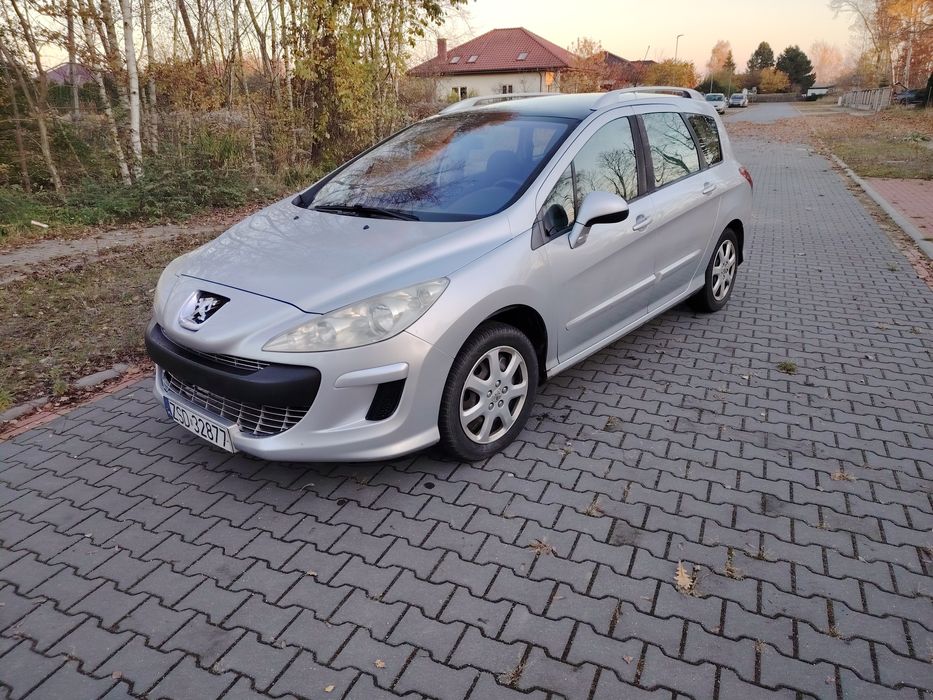 Peugeot 308 SW 2008 rok 7 osób klimatyzacja panorama hak