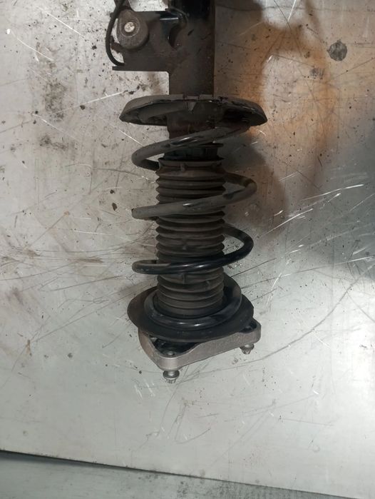 Amortecedor frente esquerdo MERCEDES-BENZ Classe A (W176)