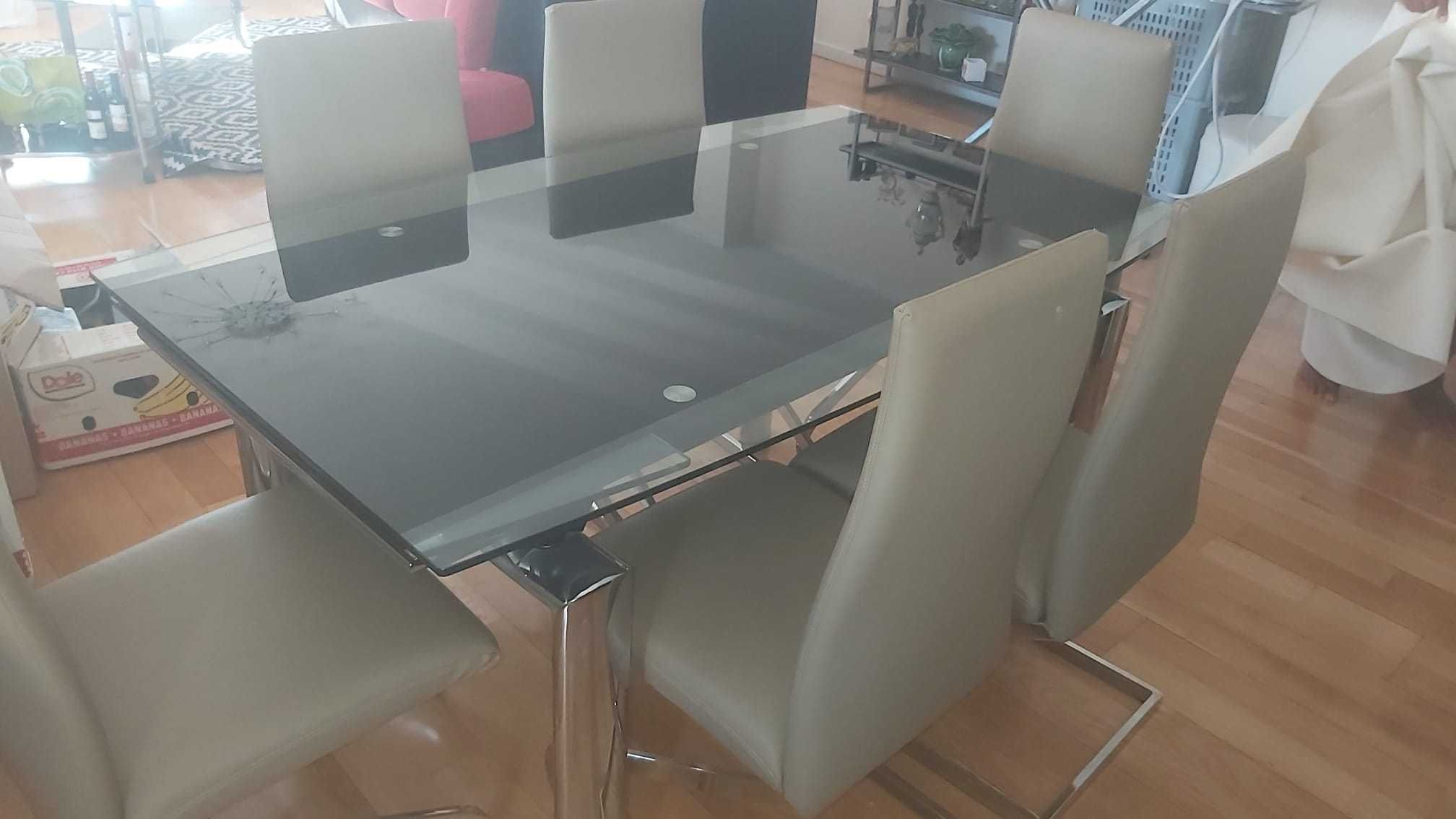 Recheio de casa  sofa 2 camas  de casal um movel um carrinho