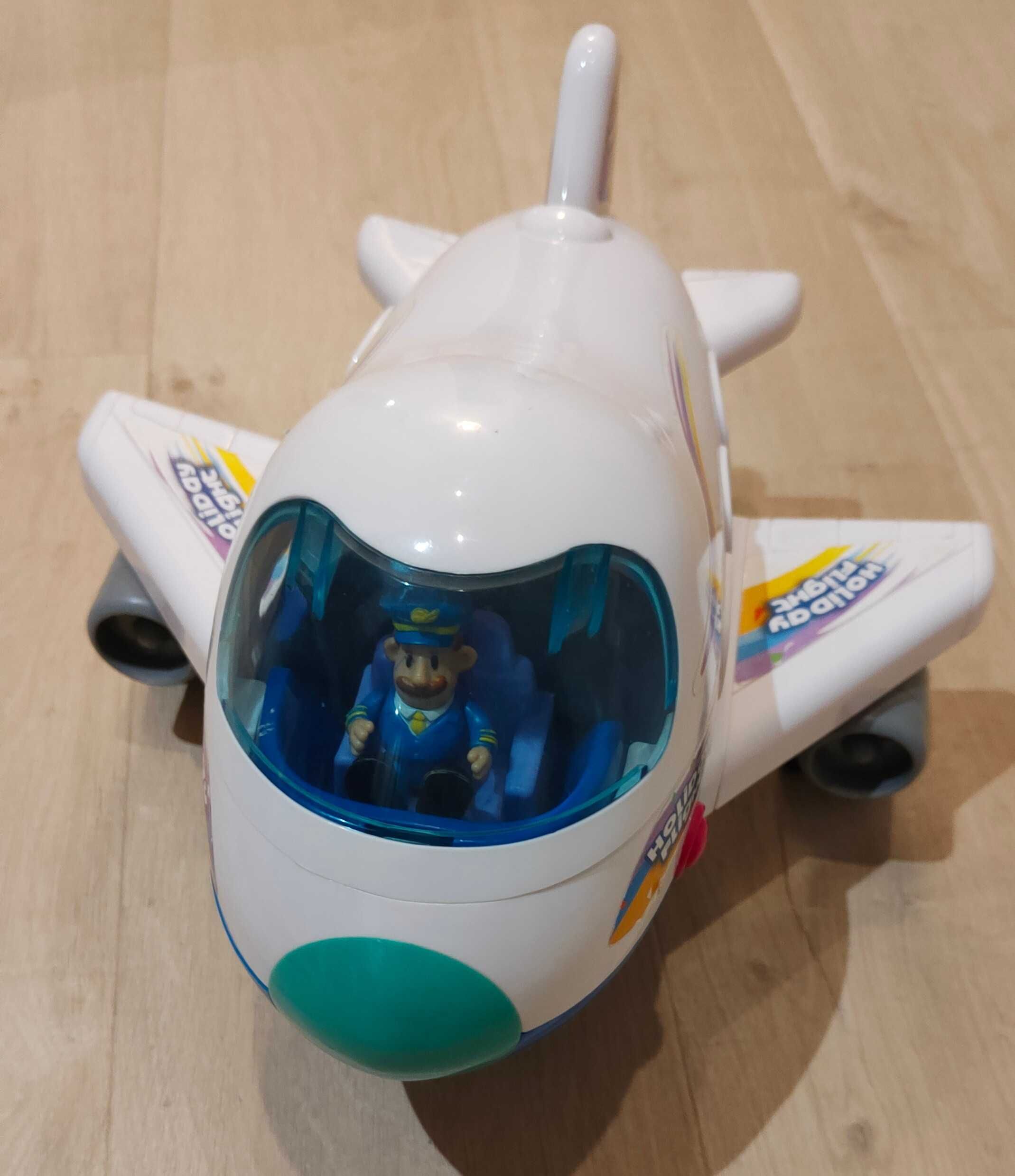 HOLIDAY FLIGHT Samolot Pasażerski + figurki. Wiek: 2+