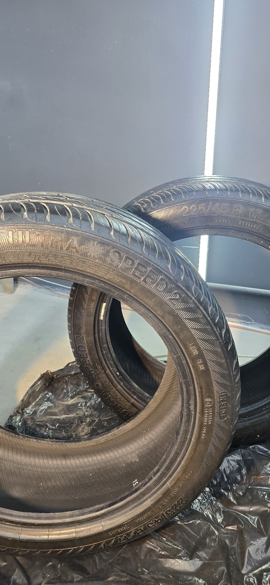 Продам резину UNIROYAL RainSport 2 225/45R17