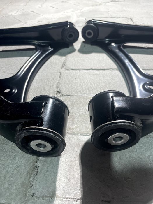 НОВИЙ комлпект важелів Touareg, Cayenne, Q7