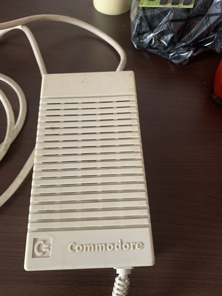 Zasilacz Amiga Commodore 600