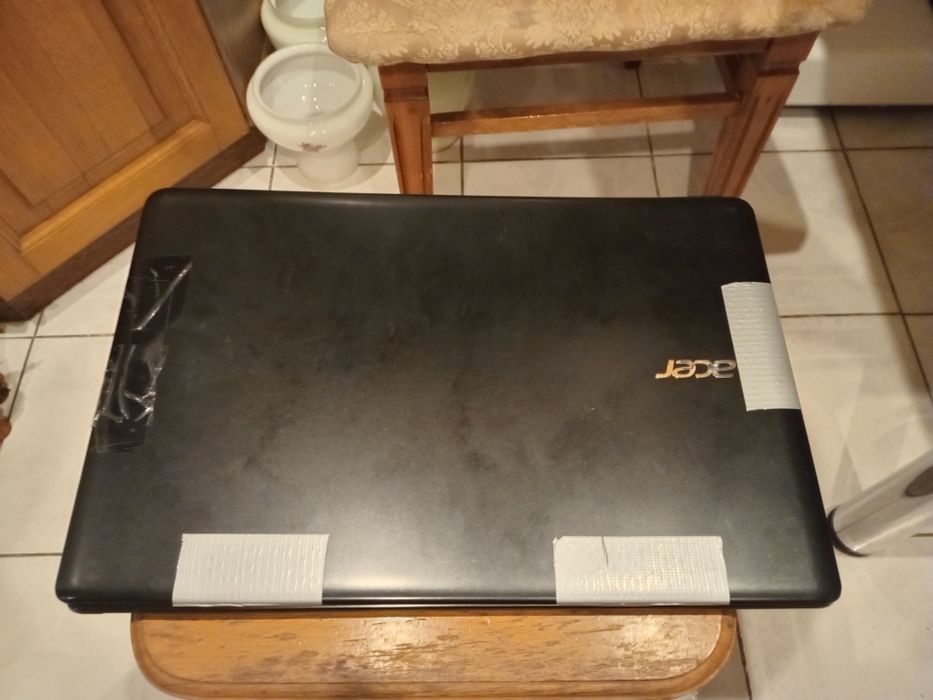 Ноотбук Aser Aspire e1